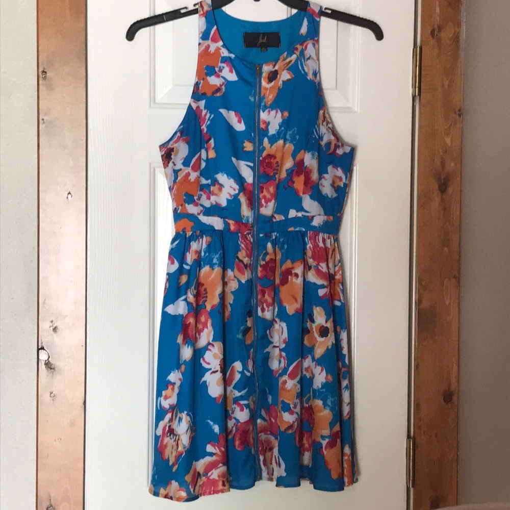 Gorgeous blue floral zipper dress size 4